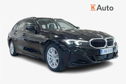 musta BMW 330 2023 kuva 1.