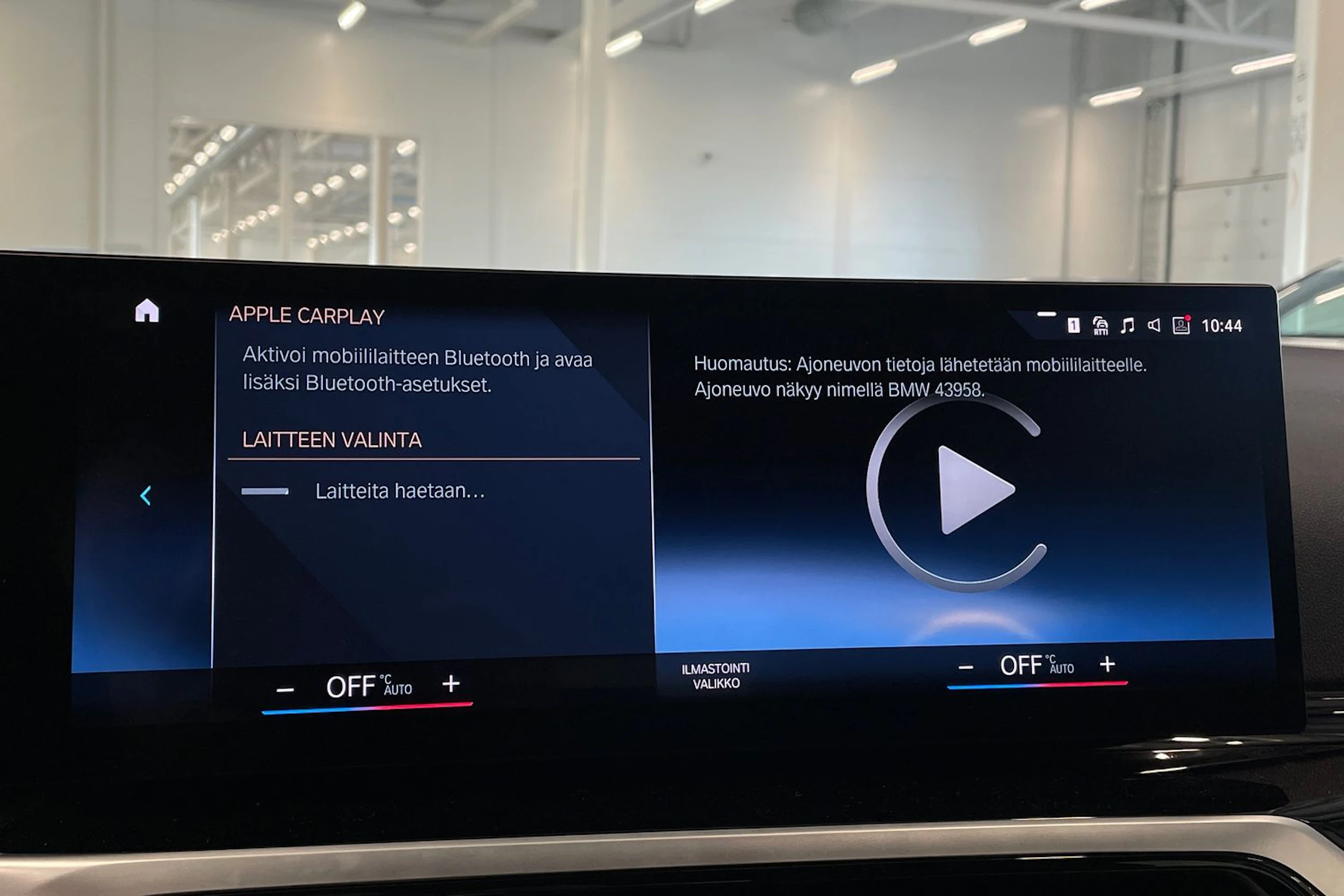 musta BMW 330 2023 kuva 25.