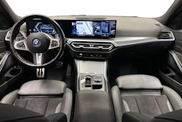 valkoinen BMW 330 2023 kuva 7.