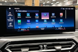 valkoinen BMW 330 2023 kuva 14.