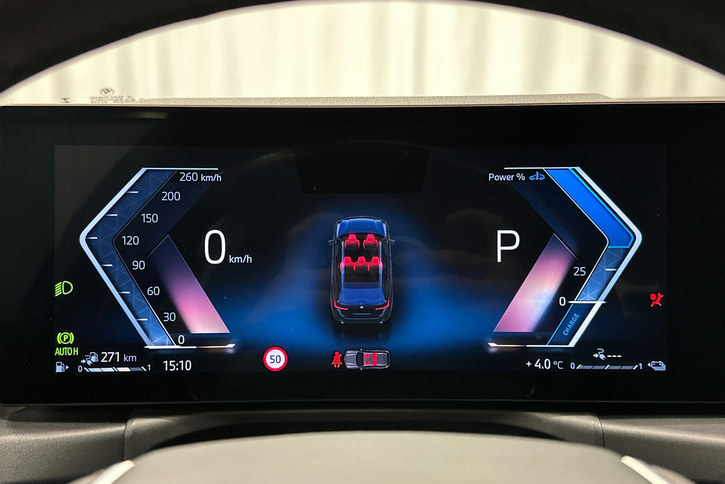 musta BMW 330 2023 kuva 21.