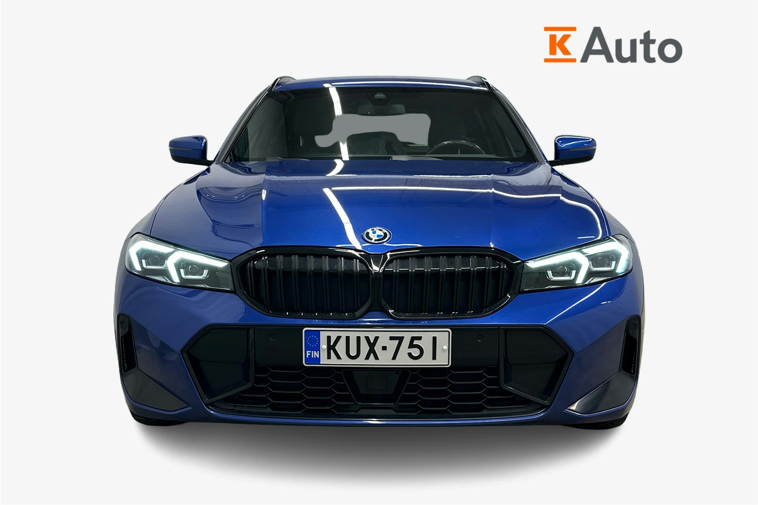 Sininen BMW 330 2023 kuva 5.