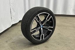 Sininen BMW 330 2023 kuva 15.