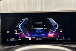 Sininen BMW 330 2023 kuva 21.