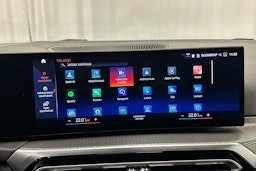 Sininen BMW 330 2023 kuva 23.