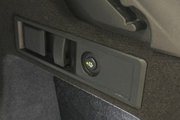 Sininen BMW 330 2023 kuva 27.