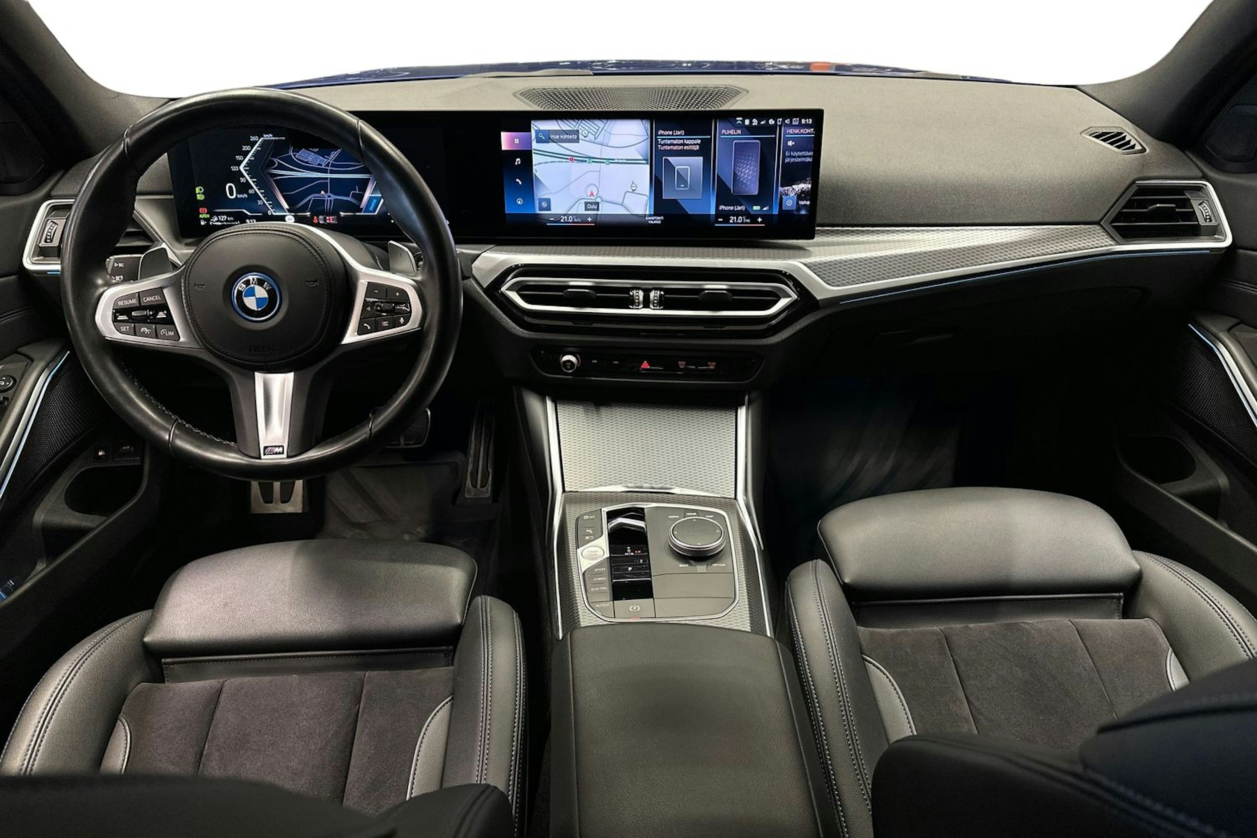 sininen BMW 330 2023 kuva 9.