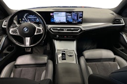 sininen BMW 330 2023 kuva 9.