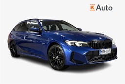 Sininen BMW 330 2023 kuva 1.