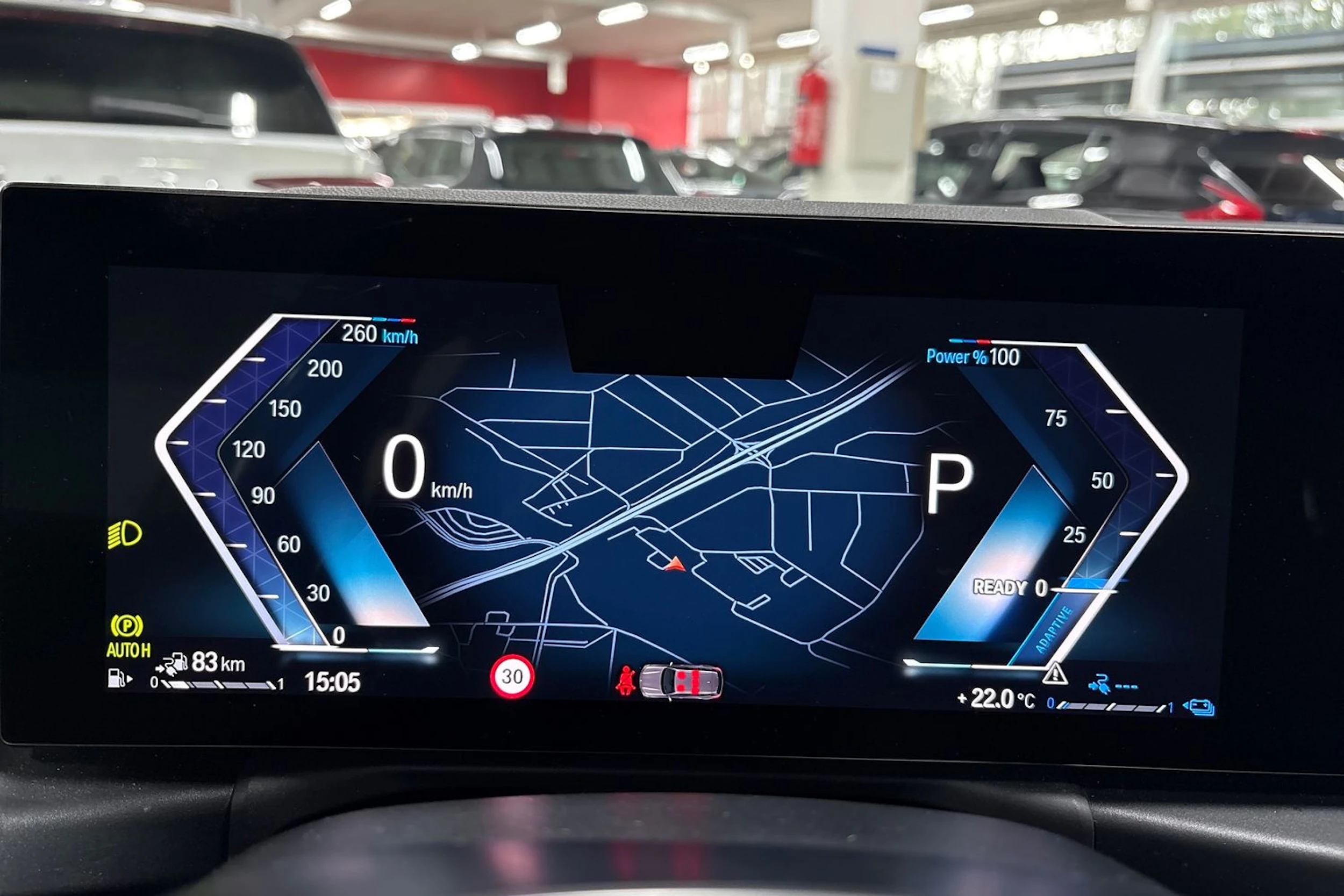 Sininen BMW 330 2023 kuva 12.