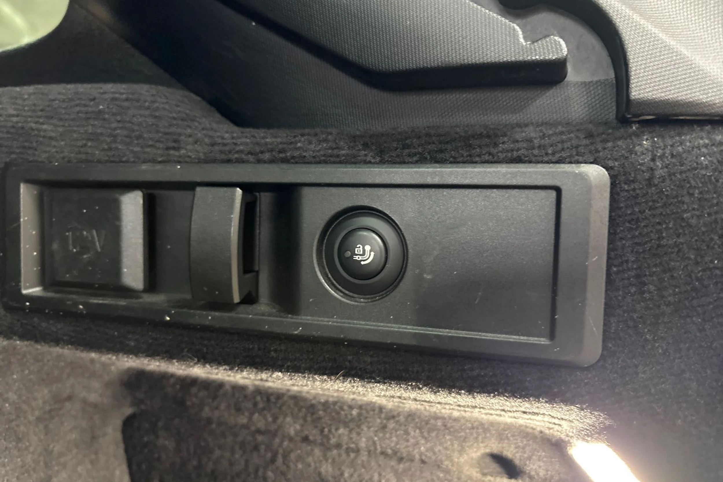 Sininen BMW 330 2023 kuva 23.