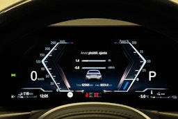 valkoinen BMW 330 2023 kuva 21.