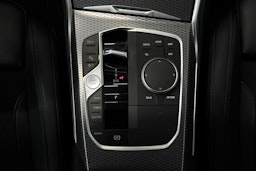 valkoinen BMW 330 2023 kuva 26.