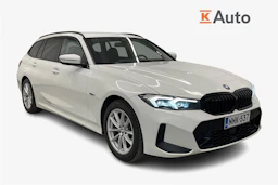 valkoinen BMW 330 2023 kuva 1.