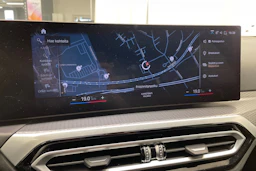 valkoinen BMW 330 2023 kuva 20.