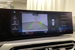 valkoinen BMW 330 2023 kuva 21.