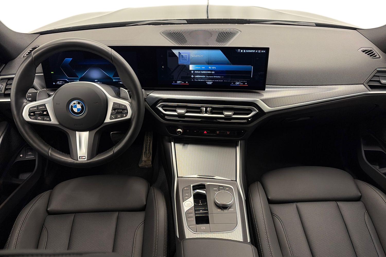 BMW 330 2024, kuva 7/30