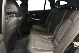 musta BMW 330 2025 kuva 10.