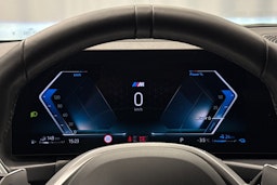 musta BMW 330 2025 kuva 17.