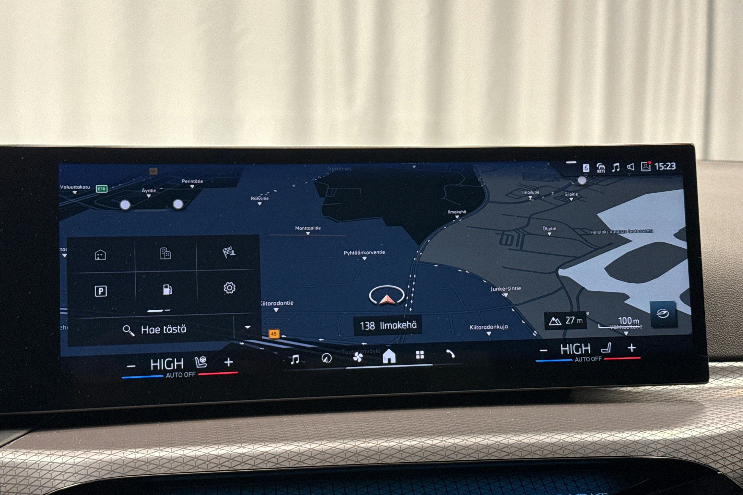 musta BMW 330 2025 kuva 19.