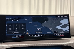 musta BMW 330 2025 kuva 19.