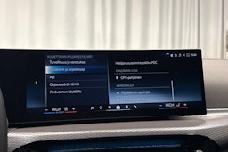 musta BMW 330 2025 kuva 23.