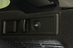 musta BMW 330 2025 kuva 32.