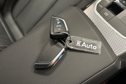 musta BMW 330 2025 kuva 33.