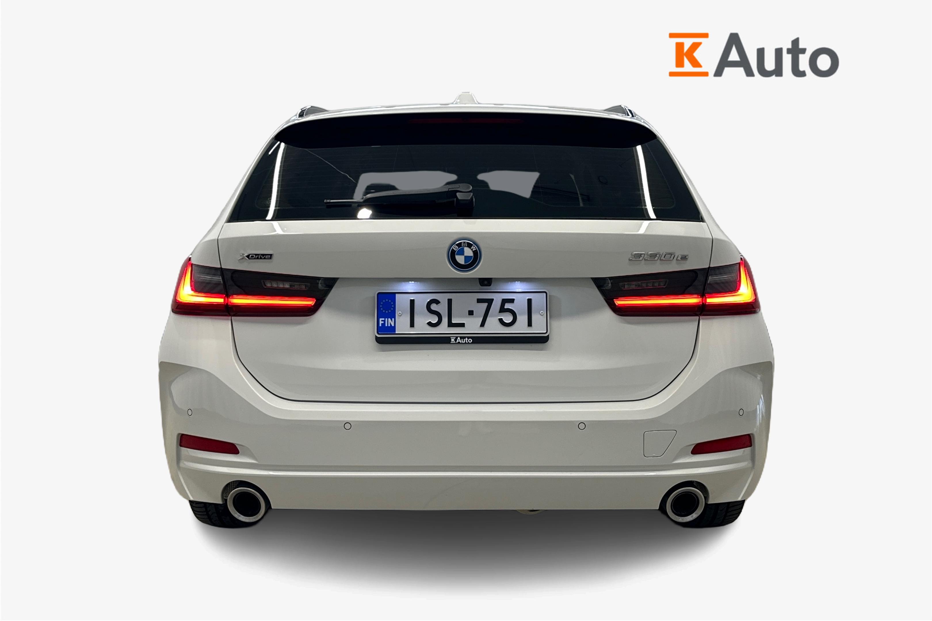 BMW 330 2026, kuva 3/39