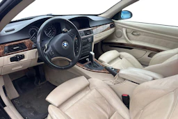sininen BMW 335 2006 kuva 3.