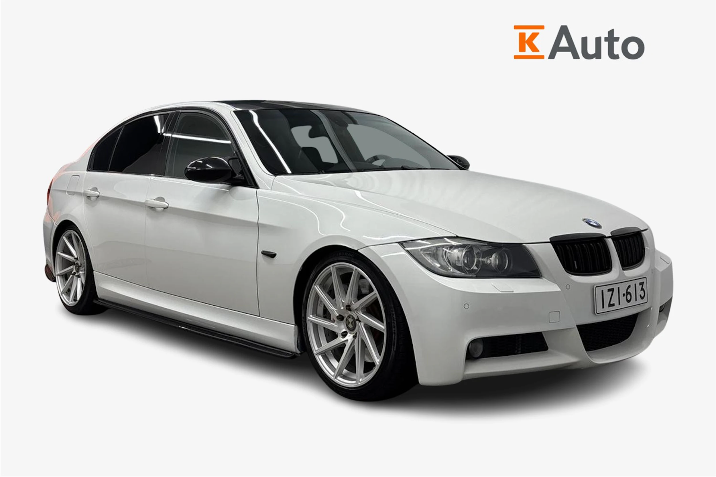 valkoinen BMW 335 2007 kuva 1.
