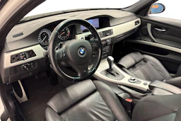 valkoinen BMW 335 2007 kuva 6.