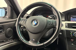 valkoinen BMW 335 2007 kuva 13.