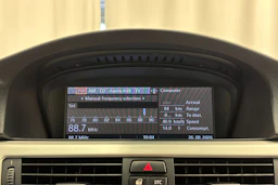 valkoinen BMW 335 2007 kuva 20.