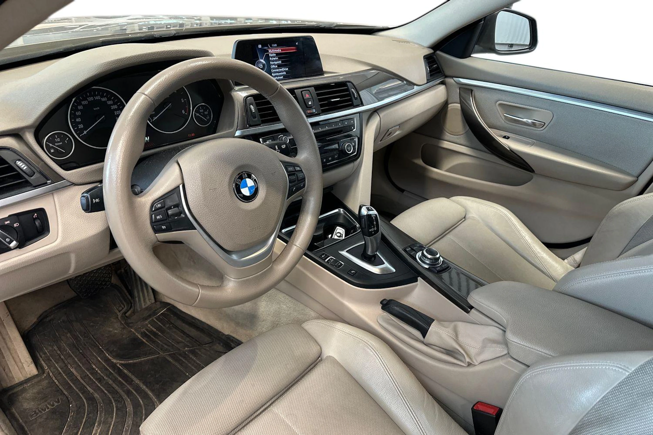 ruskea (beige) BMW 418 2015 kuva 3.