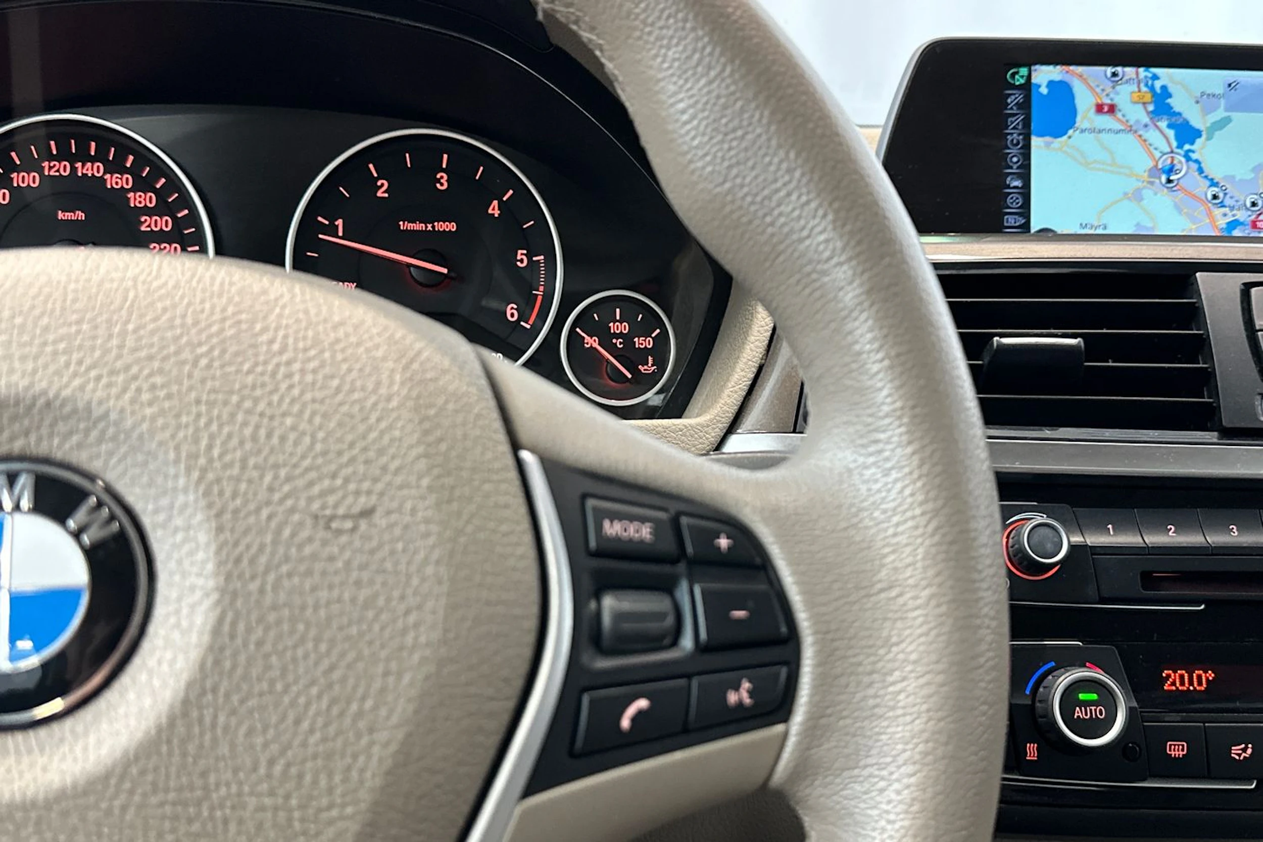 ruskea (beige) BMW 418 2015 kuva 18.