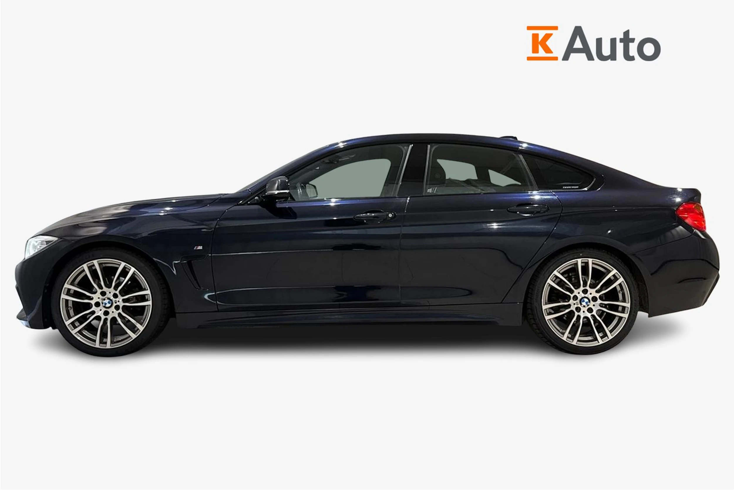 musta BMW 418 2015 kuva 5.
