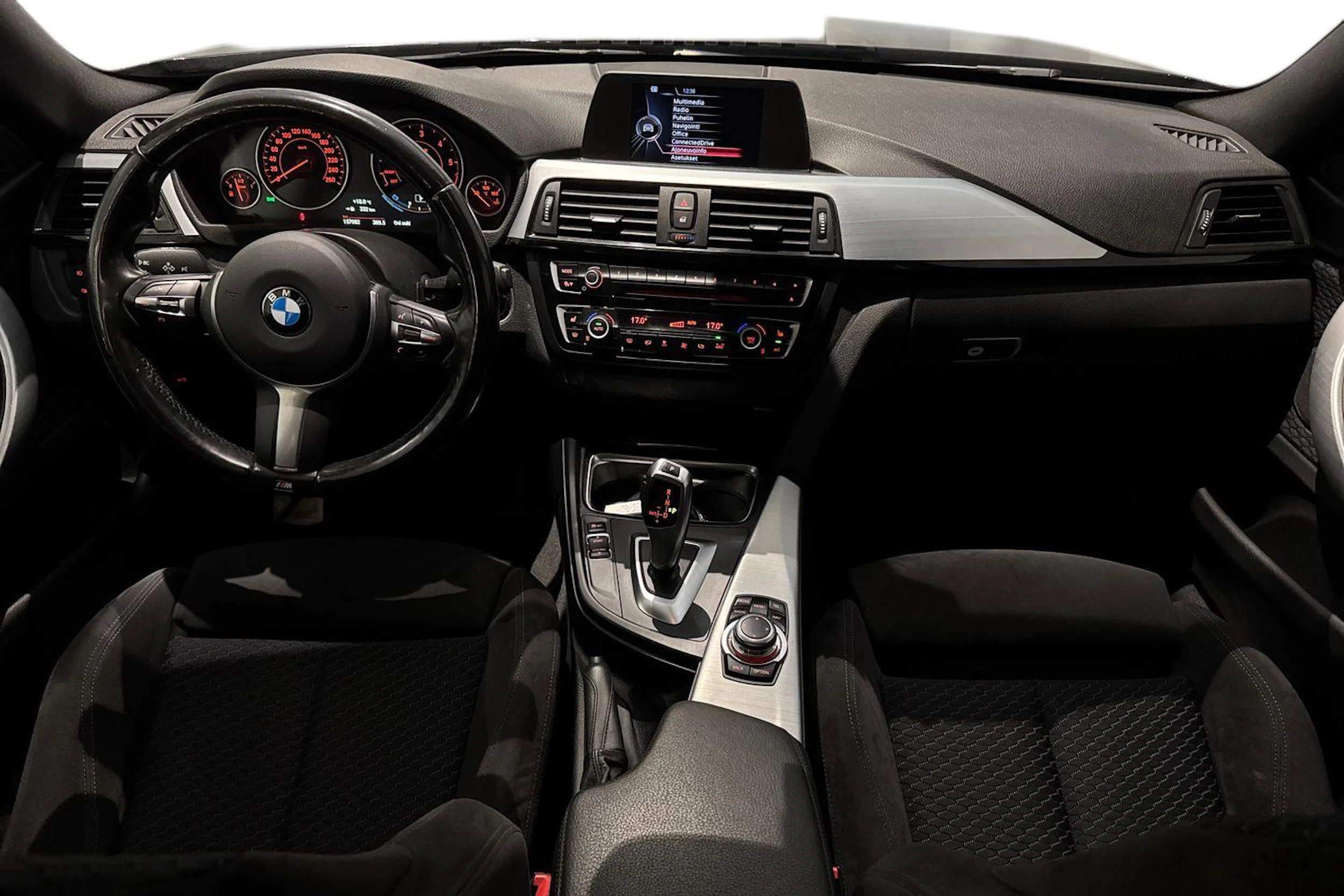 musta BMW 418 2015 kuva 7.