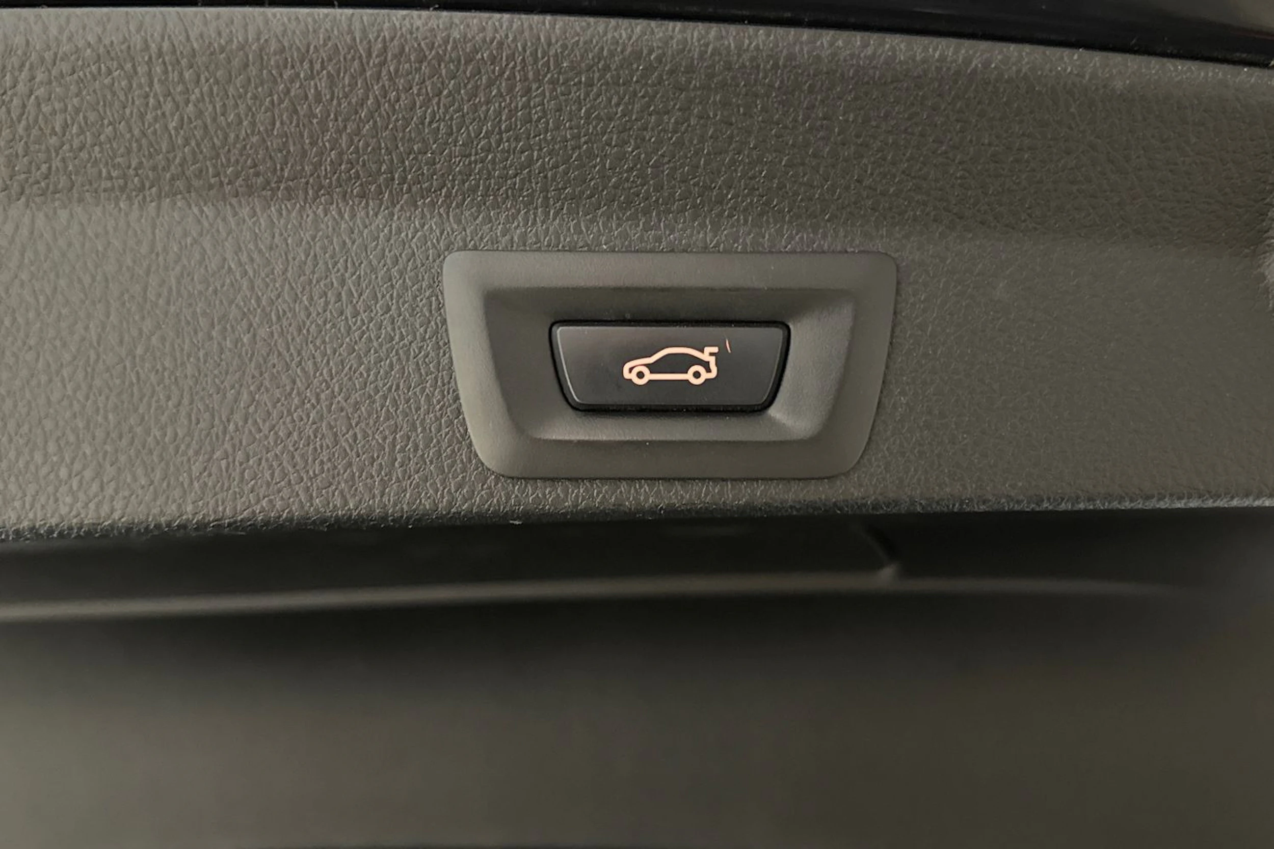 musta BMW 418 2015 kuva 13.