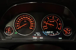 musta BMW 418 2015 kuva 16.