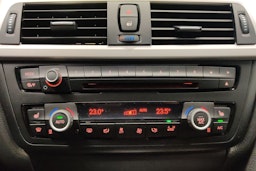 Valkoinen BMW 418 2015 kuva 15.