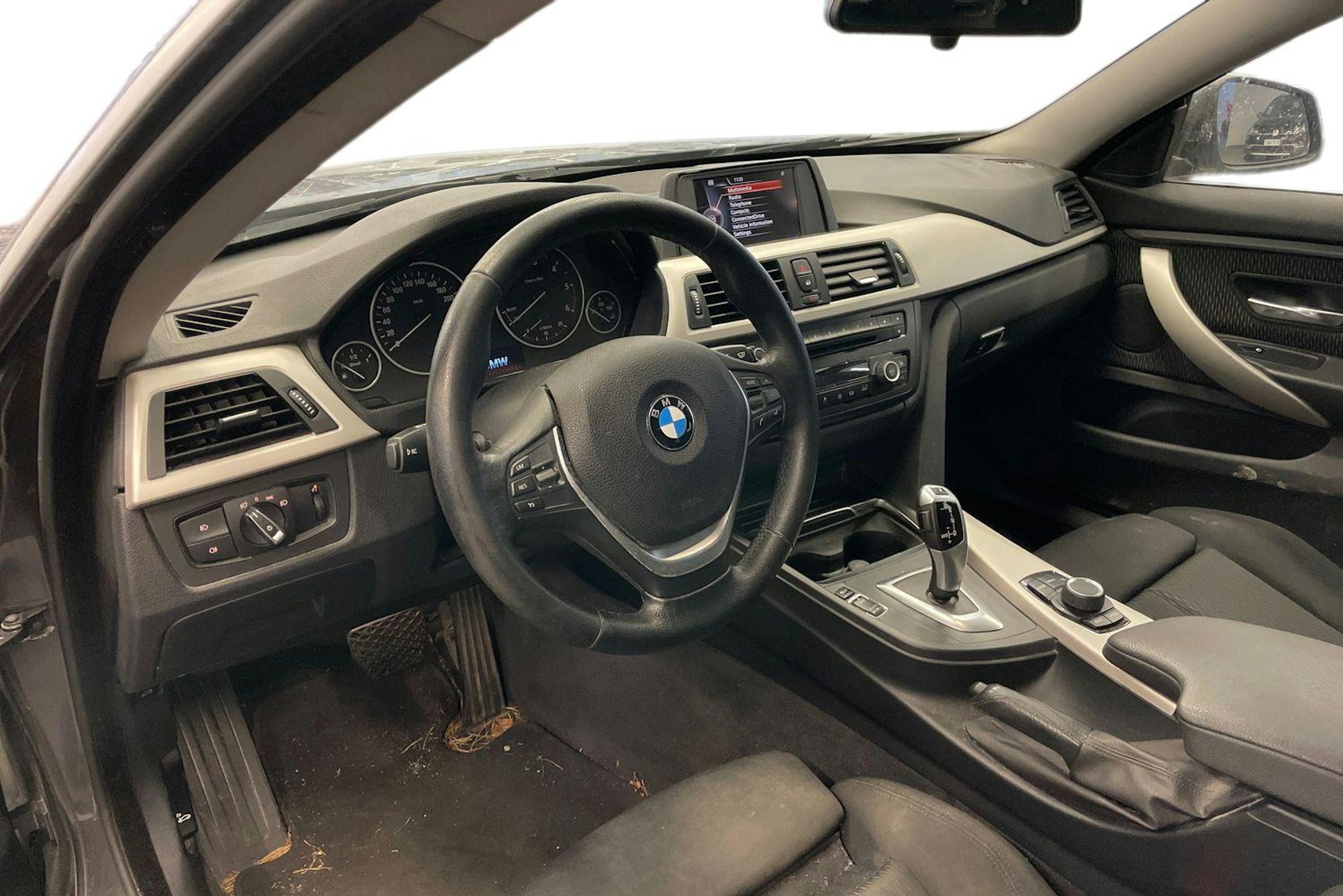 harmaa BMW 418 2016 kuva 3.