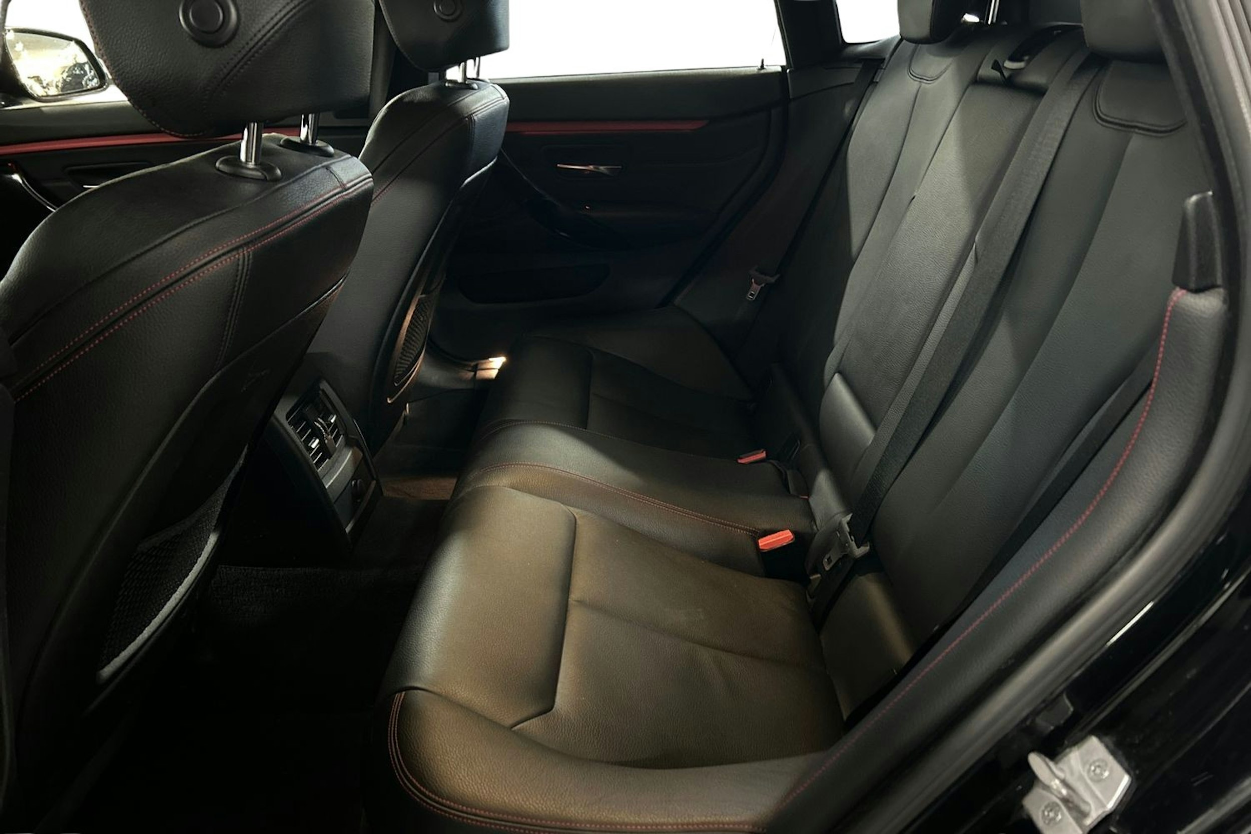 musta BMW 420 2014 kuva 10.