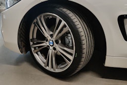 Valkoinen BMW 420 2015 kuva 10.