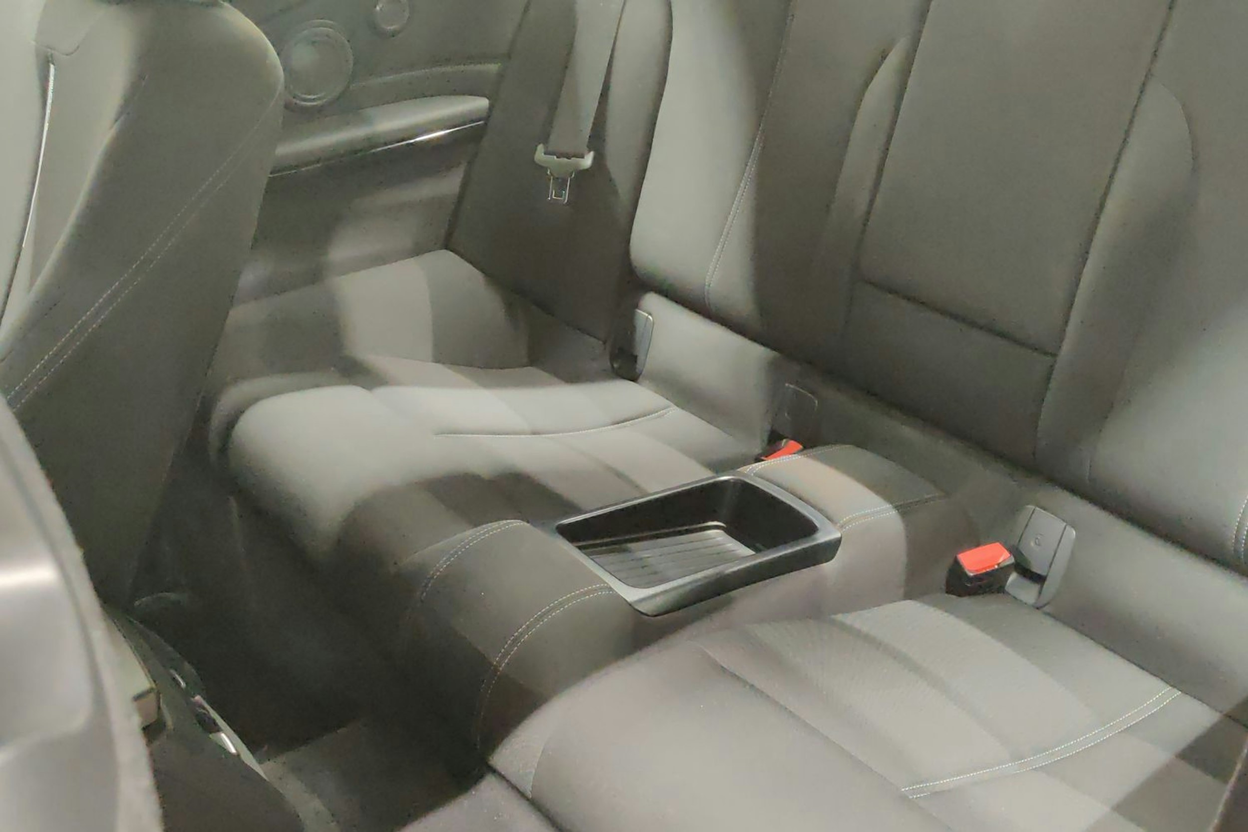 Valkoinen BMW 420 2015 kuva 11.