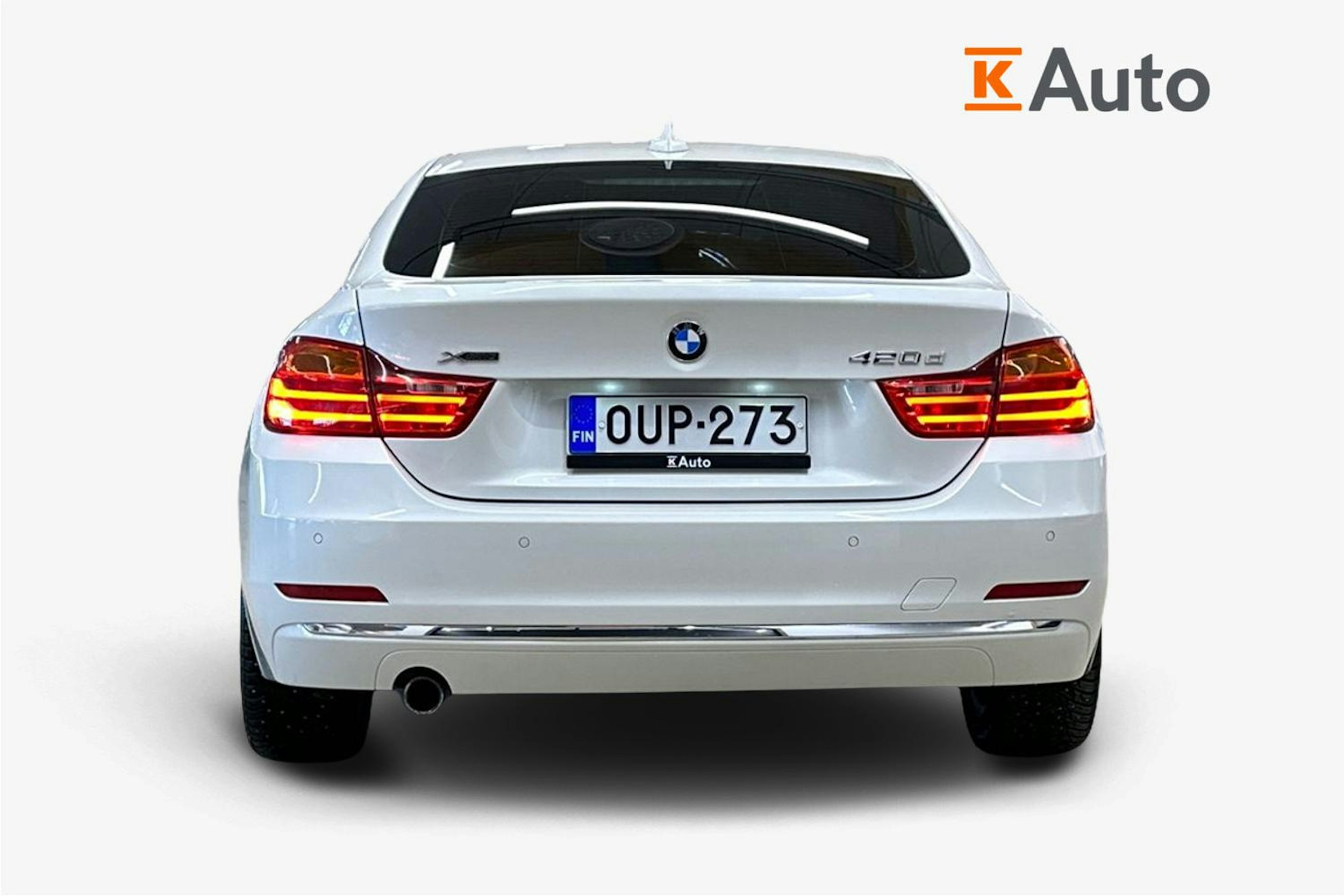 valkoinen BMW 420 2015 kuva 3.