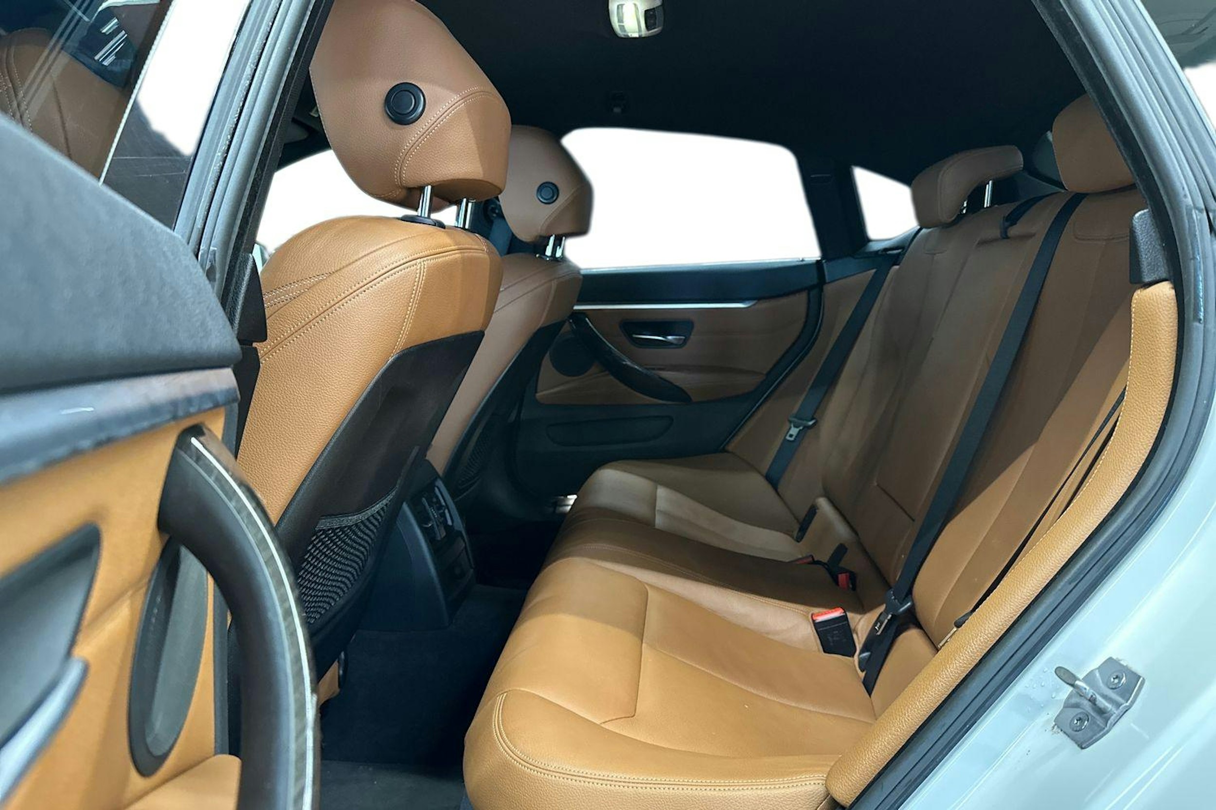 valkoinen BMW 420 2015 kuva 10.