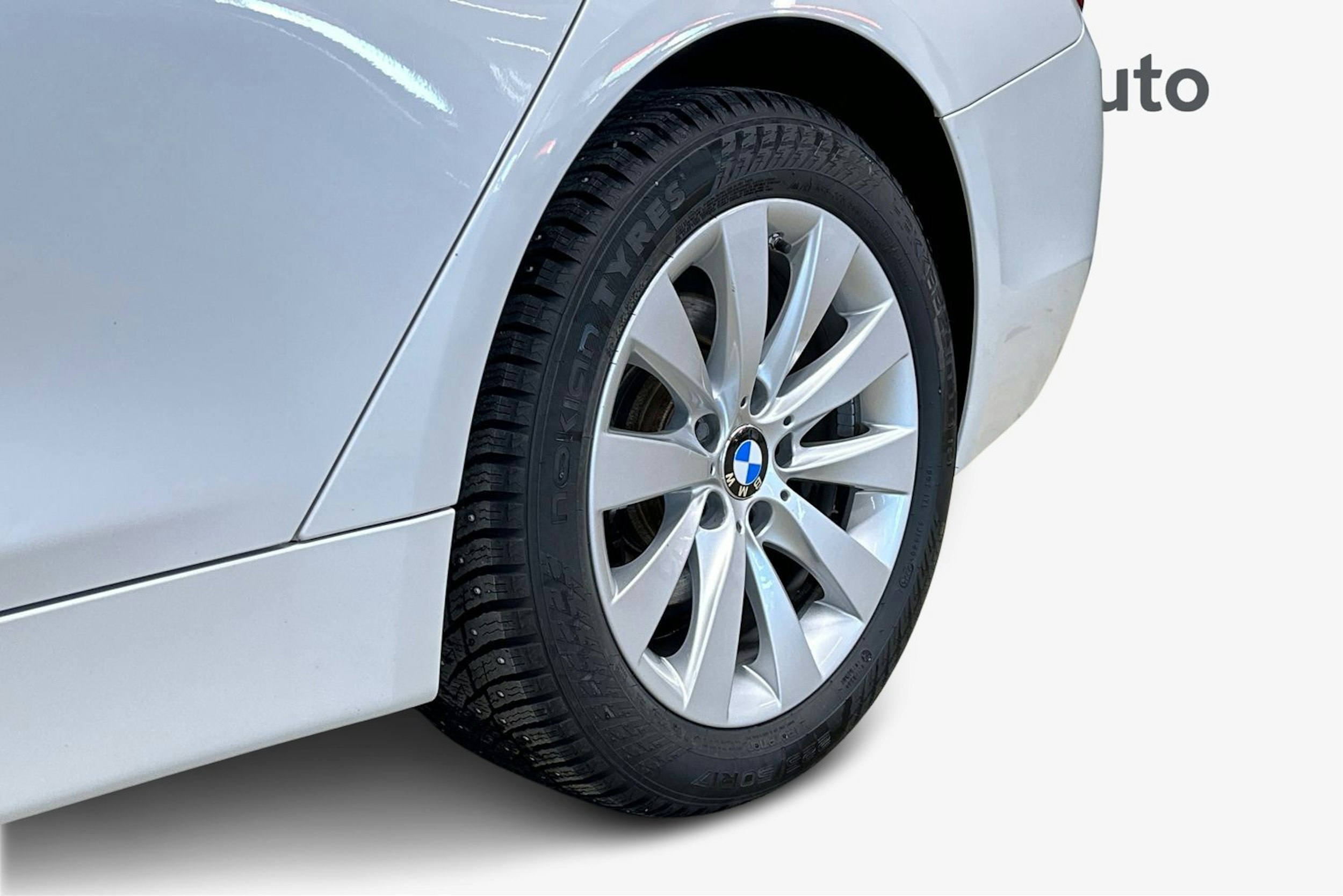 valkoinen BMW 420 2015 kuva 11.