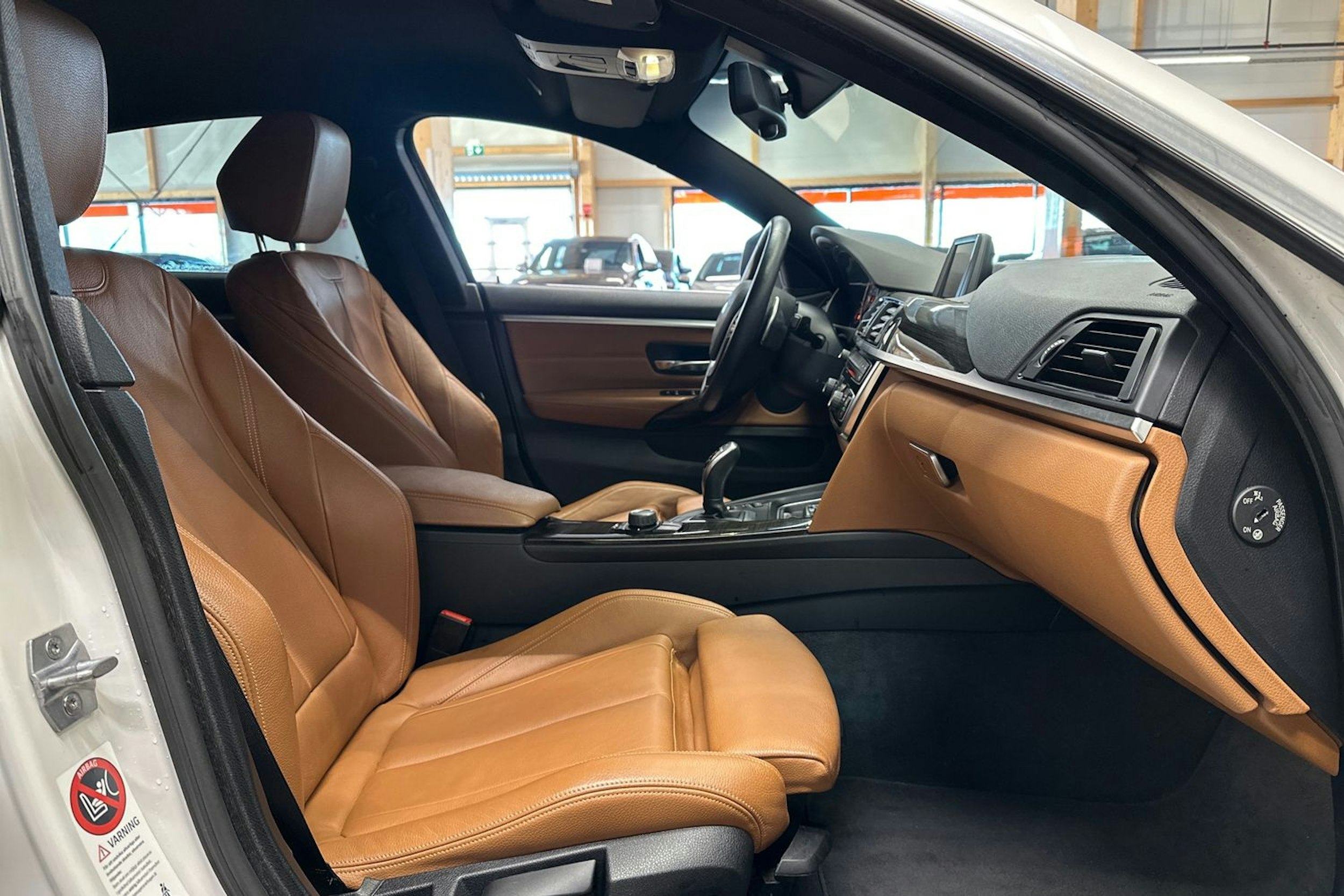 valkoinen BMW 420 2015 kuva 14.