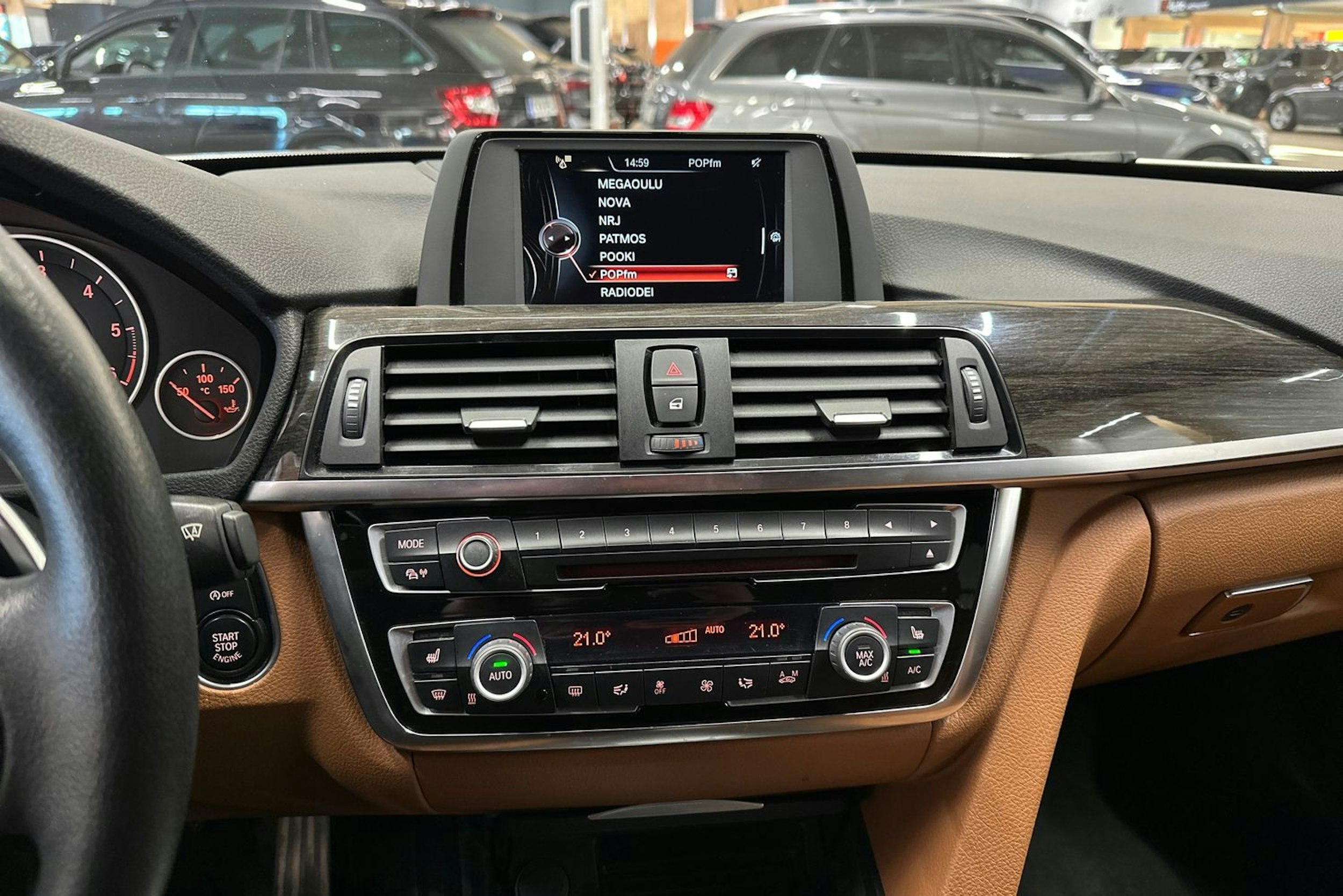 valkoinen BMW 420 2015 kuva 19.